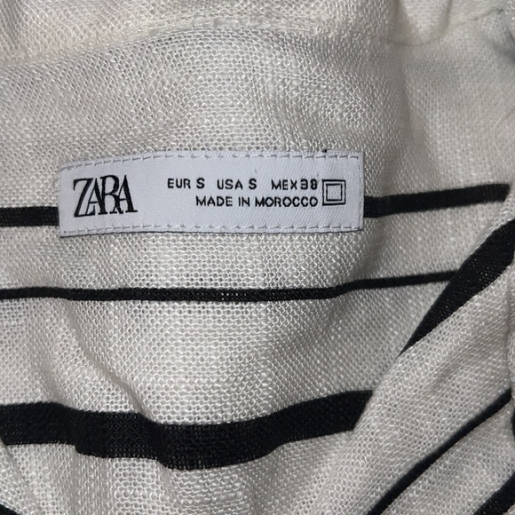 Black and white button down - Picture 2 of 3